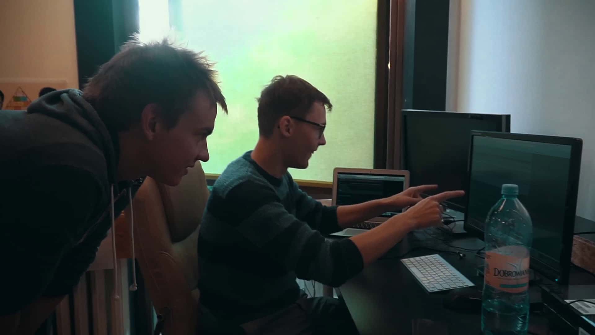 #10. We are alright (Lichtspeer documentary) (GOG) 由: Crunching Koalas